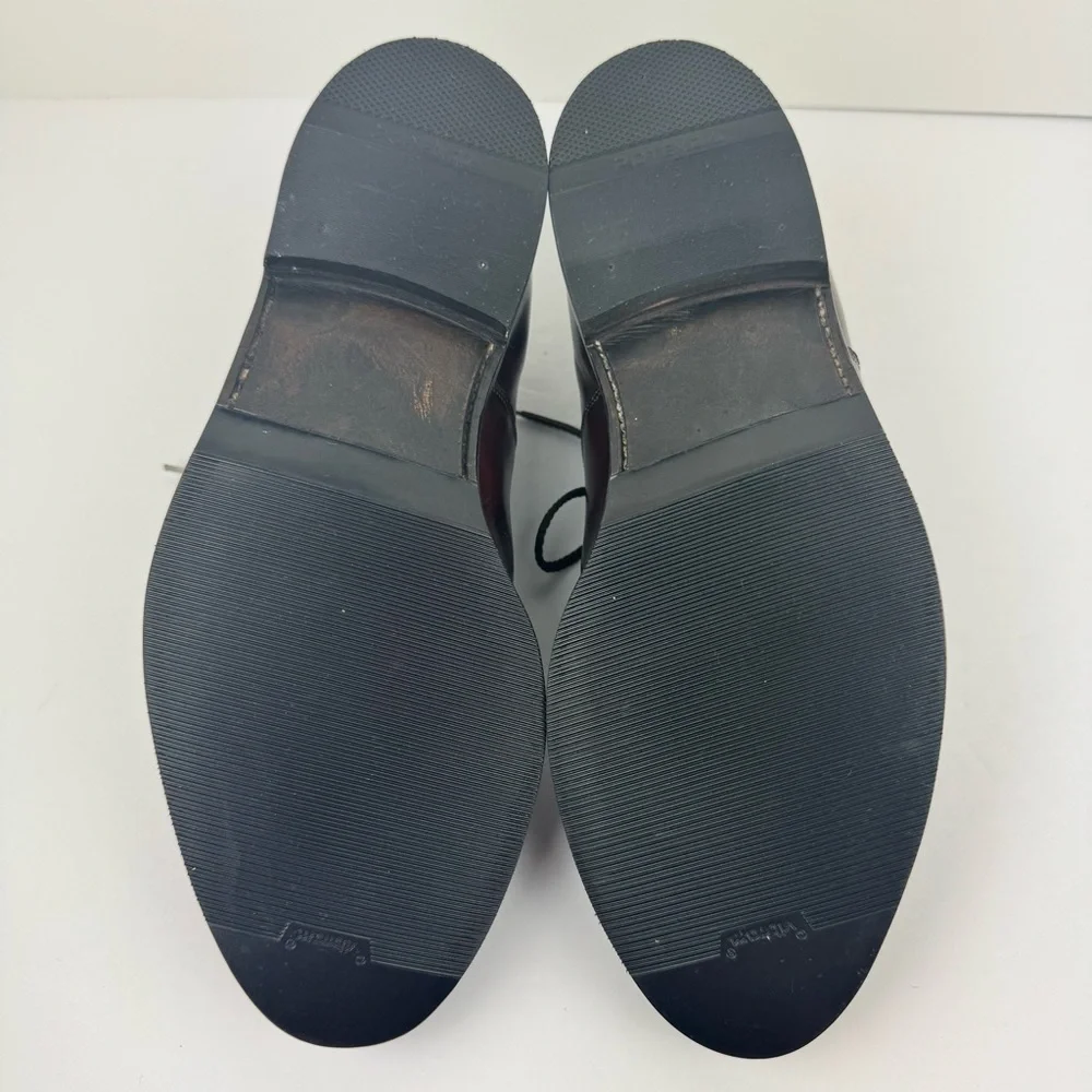 Johnston & Murphy Aldrich II cap-toe oxford dress shoe. Burgundy leather size 10